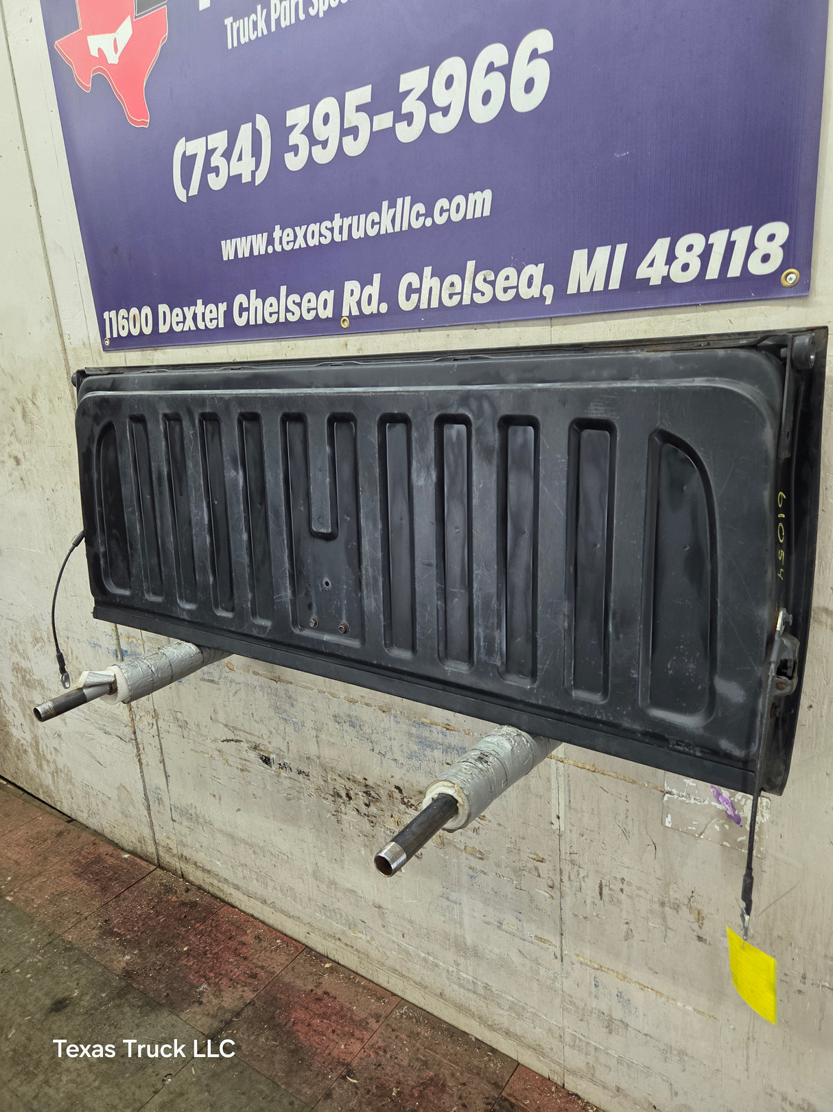 2007-2013 Chevrolet Silverado / GMC Sierra 1500 2500 3500 HD Tailgate