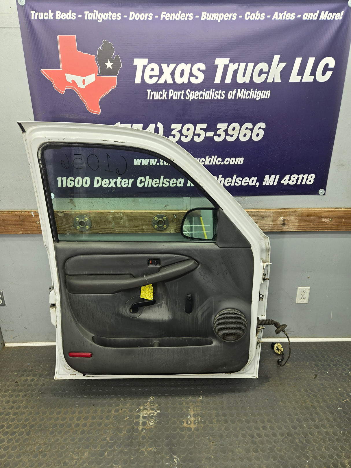 1999-2006 Chevrolet Silverado / GMC Sierra 1500 2500 3500 HD Driver Side Front Door LH - Grey