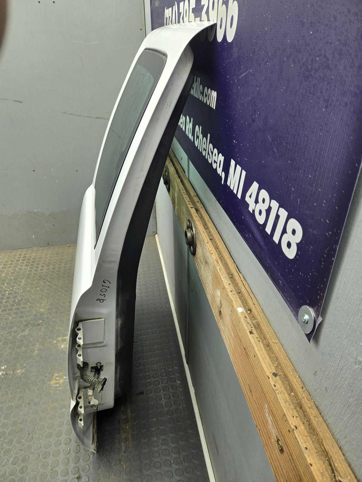 2003-2005 Ford Ranger Passenger Side Front Right Hand Door