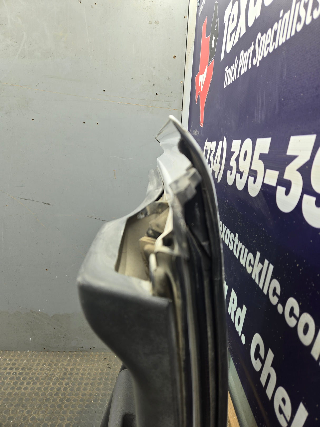 2003-2005 Ford Ranger Passenger Side Front Right Hand Door
