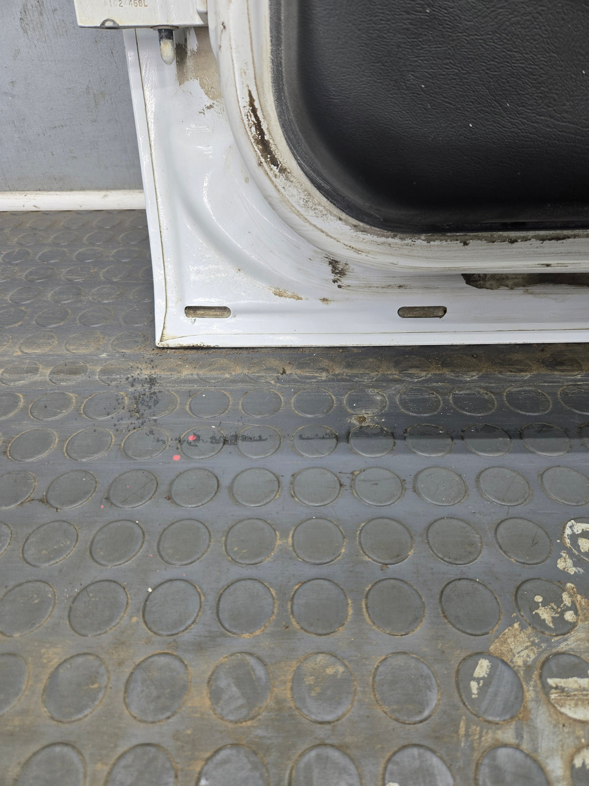 2003-2005 Ford Ranger Passenger Side Front Right Hand Door