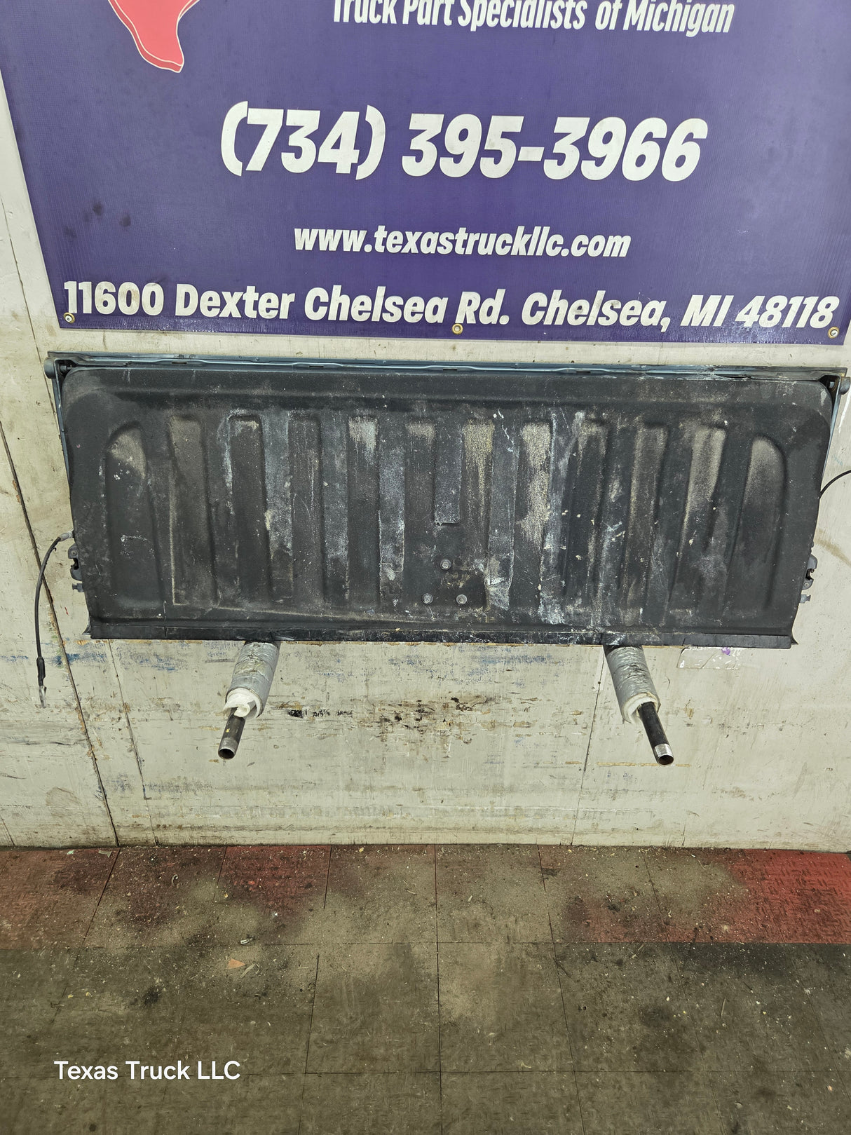 2007-2013 Chevrolet Silverado / GMC Sierra 1500 2500 3500 HD Tailgate