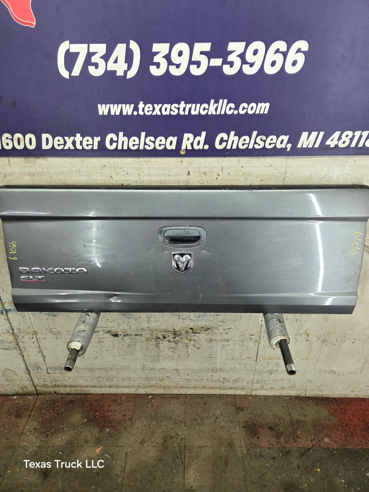 2005-2011 Dodge Dakota 3rd Gen Tailgate