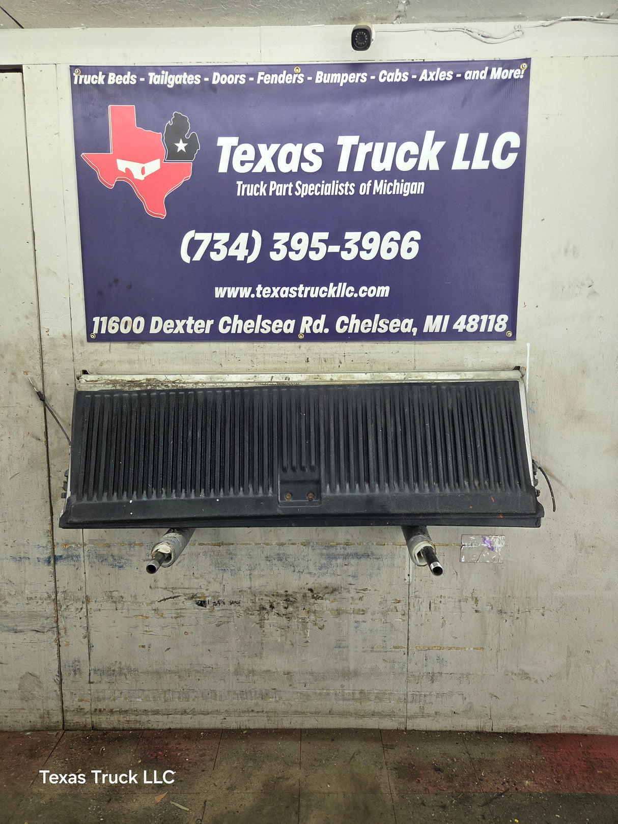 1999-2007 Chevrolet Silverado / GMC Sierra 1500 2500 3500 Tailgate