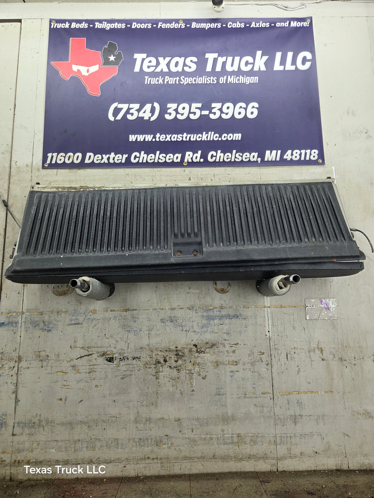 1999-2007 Chevrolet Silverado / GMC Sierra 1500 2500 3500 Tailgate