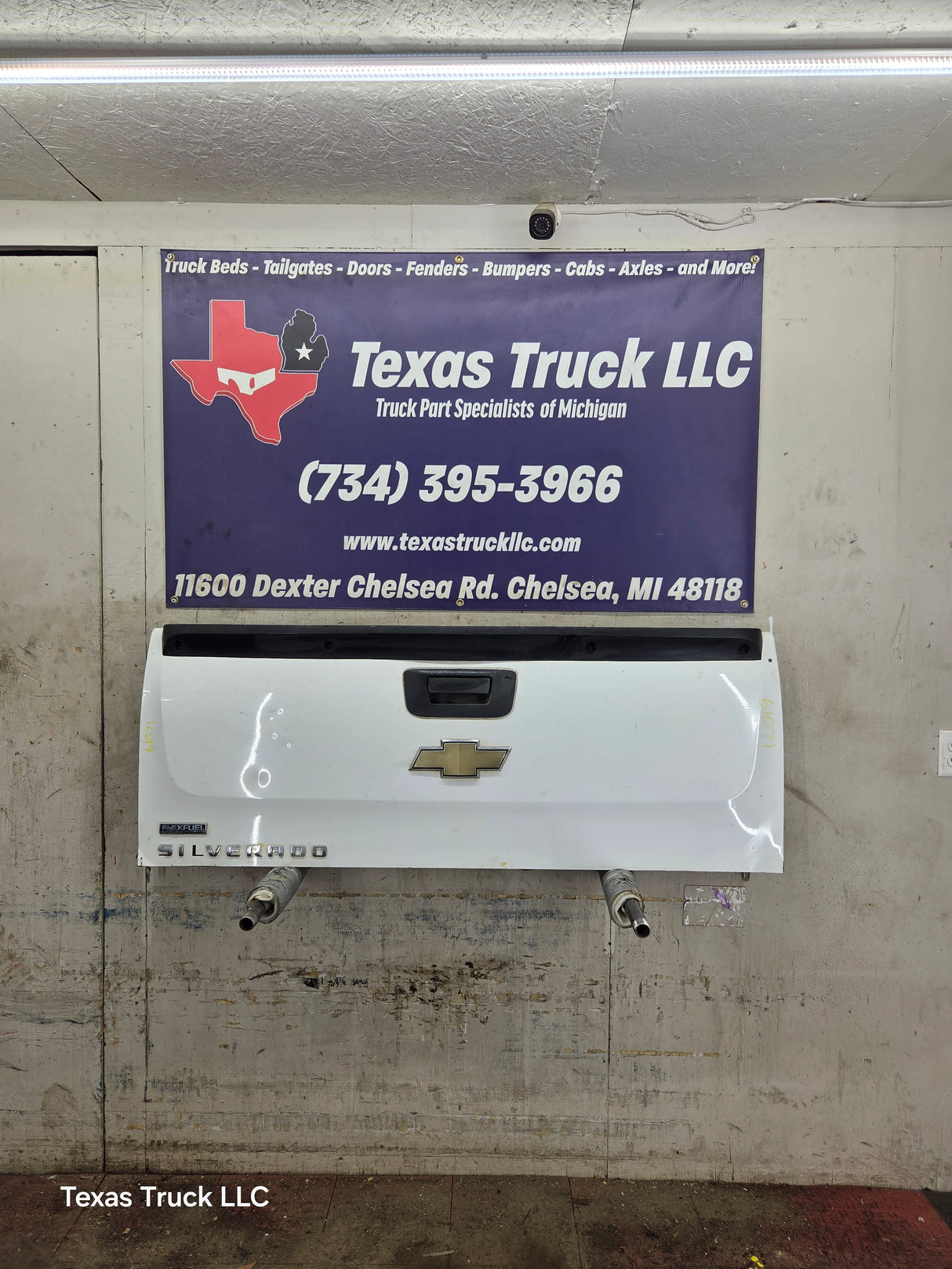 2007-2013 Chevrolet Silverado / GMC Sierra 1500 2500 3500 HD Tailgate