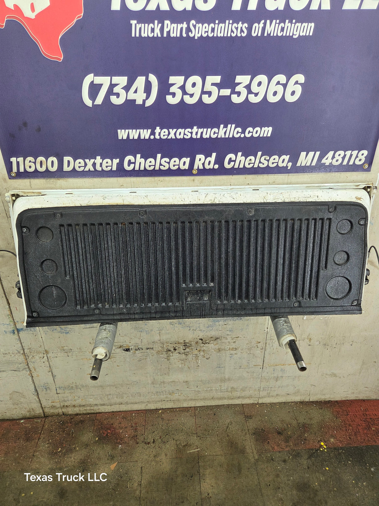 2007-2013 Chevrolet Silverado / GMC Sierra 1500 2500 3500 HD Tailgate