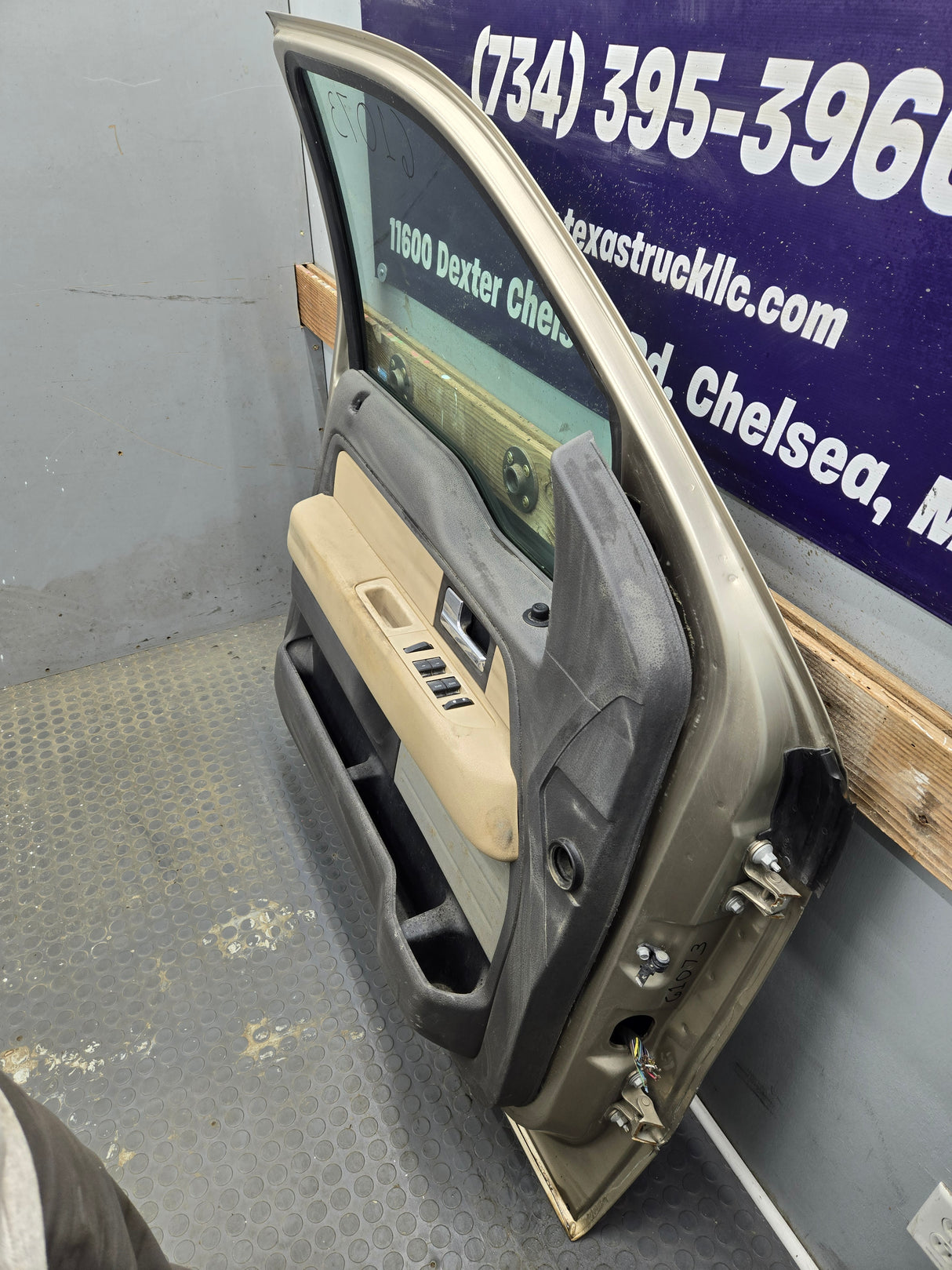 2004-2008 Ford F150 Driver Side Extended/Regular Cab Front Door LH