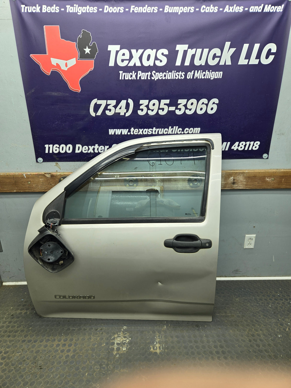 2004-2012 Chevrolet Colorado / GMC Canyon Driver Side Crew Cab Door LH