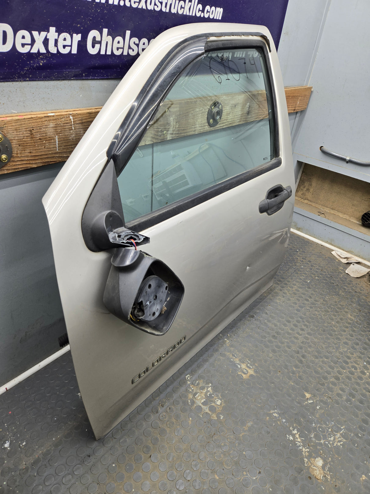 2004-2012 Chevrolet Colorado / GMC Canyon Driver Side Crew Cab Door LH