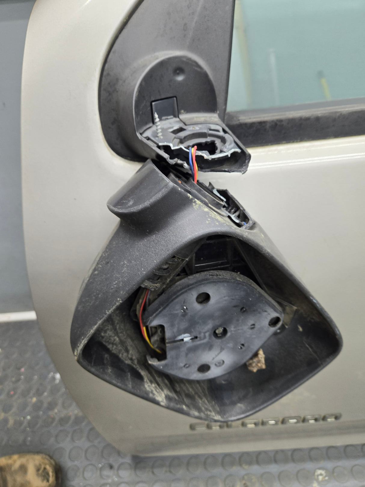 2004-2012 Chevrolet Colorado / GMC Canyon Driver Side Crew Cab Door LH
