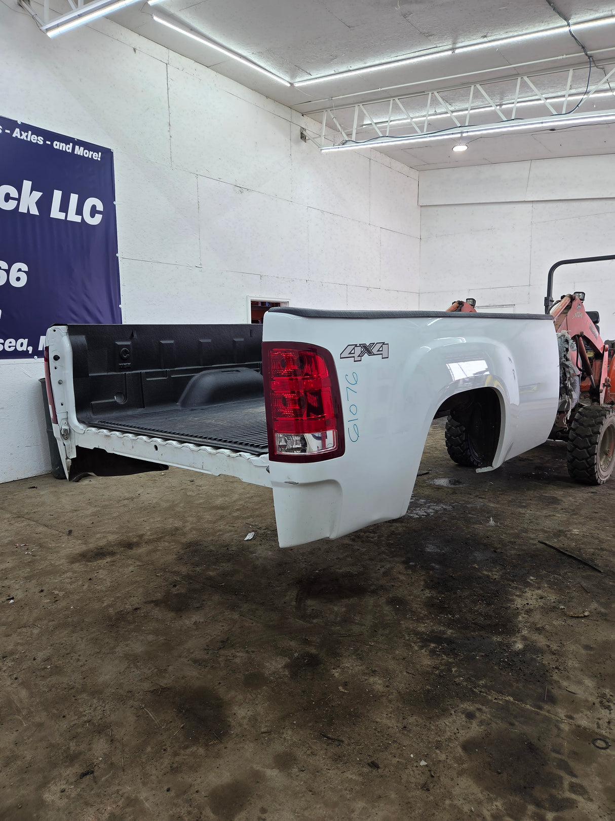 2007-2013 GMC Sierra 1500 2500 3500 HD 8' Long Truck Bed