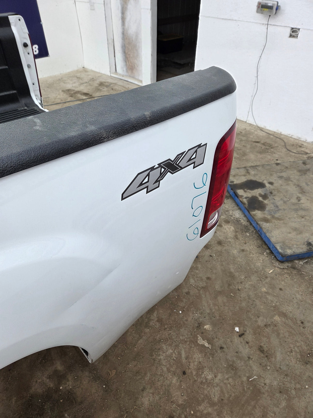 2007-2013 GMC Sierra 1500 2500 3500 HD 8' Long Truck Bed