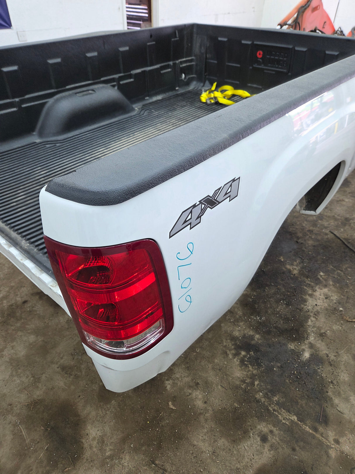 2007-2013 GMC Sierra 1500 2500 3500 HD 8' Long Truck Bed