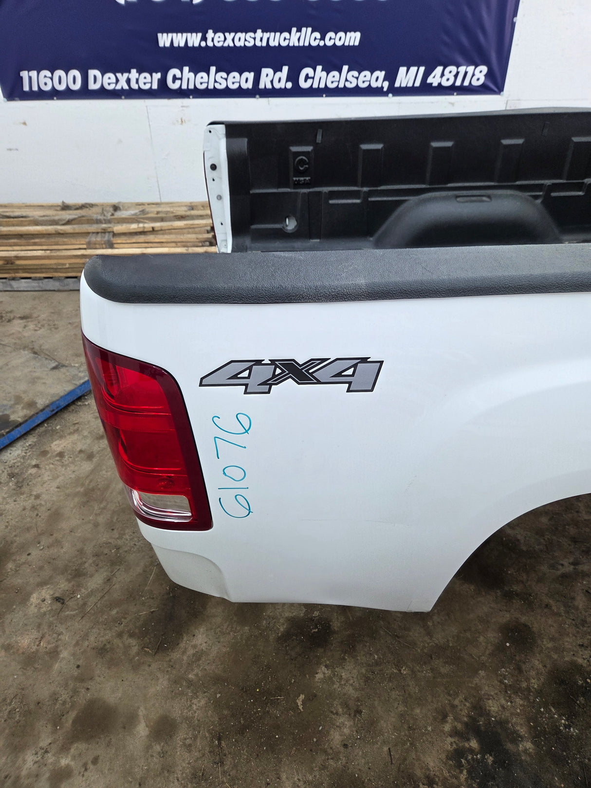 2007-2013 GMC Sierra 1500 2500 3500 HD 8' Long Truck Bed
