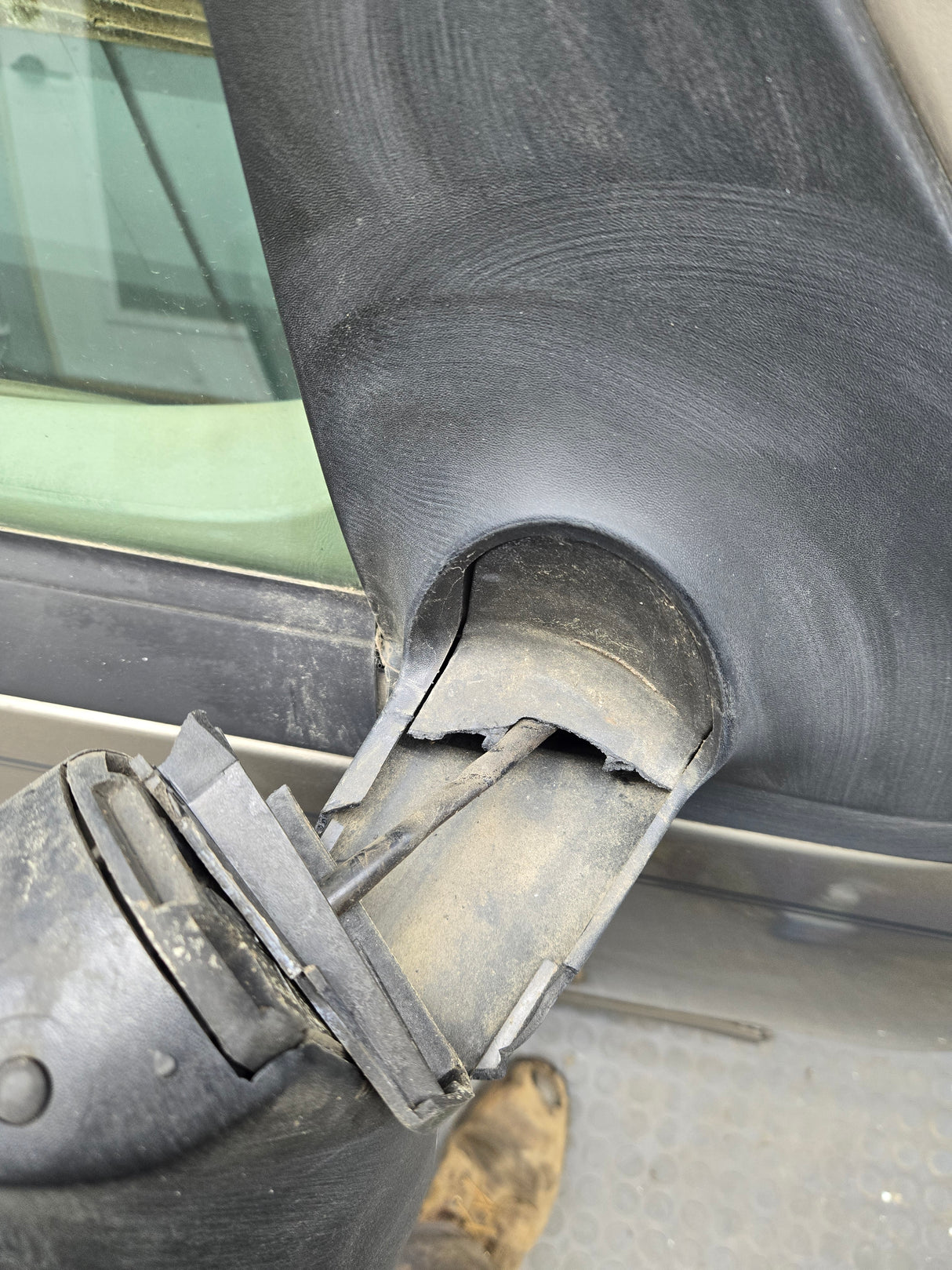 1997-2003 Ford F150 Crew Cab Passenger Side RH Front Door