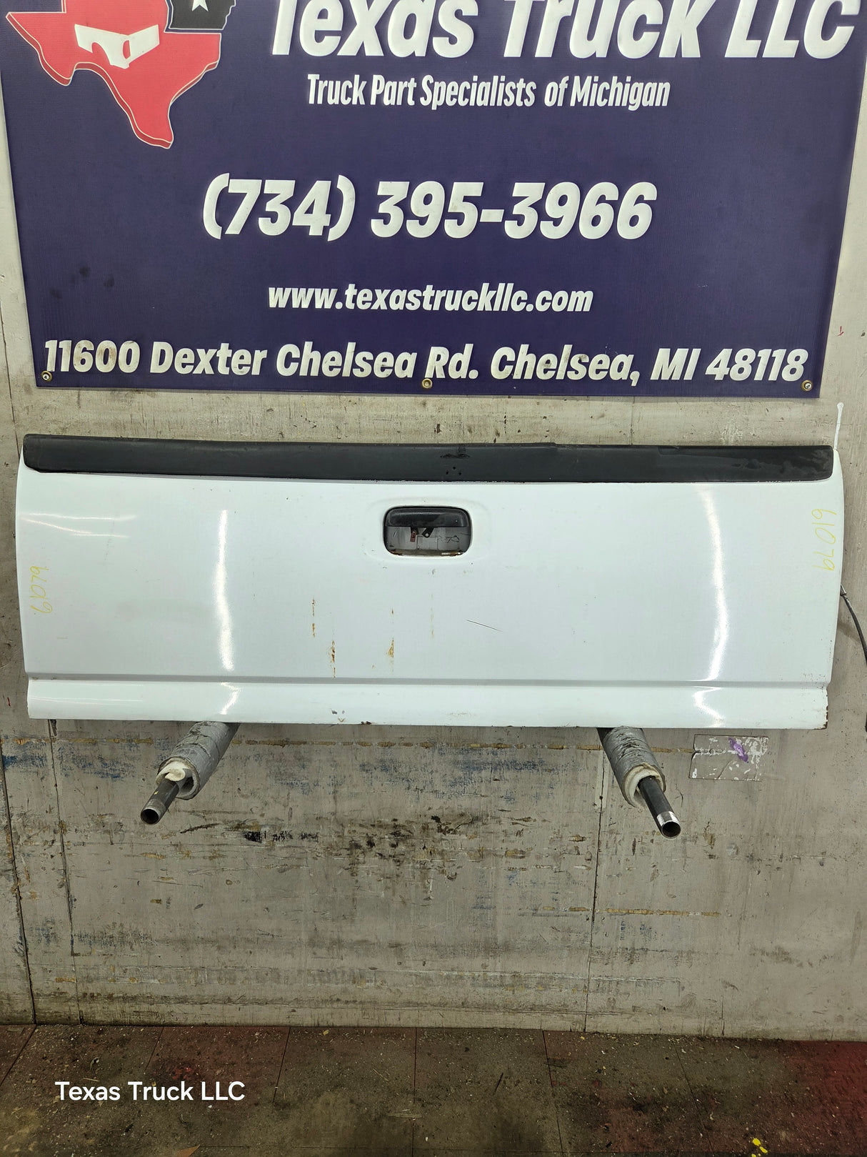 1999-2007 Chevrolet Silverado / GMC Sierra 1500 2500 3500 Tailgate