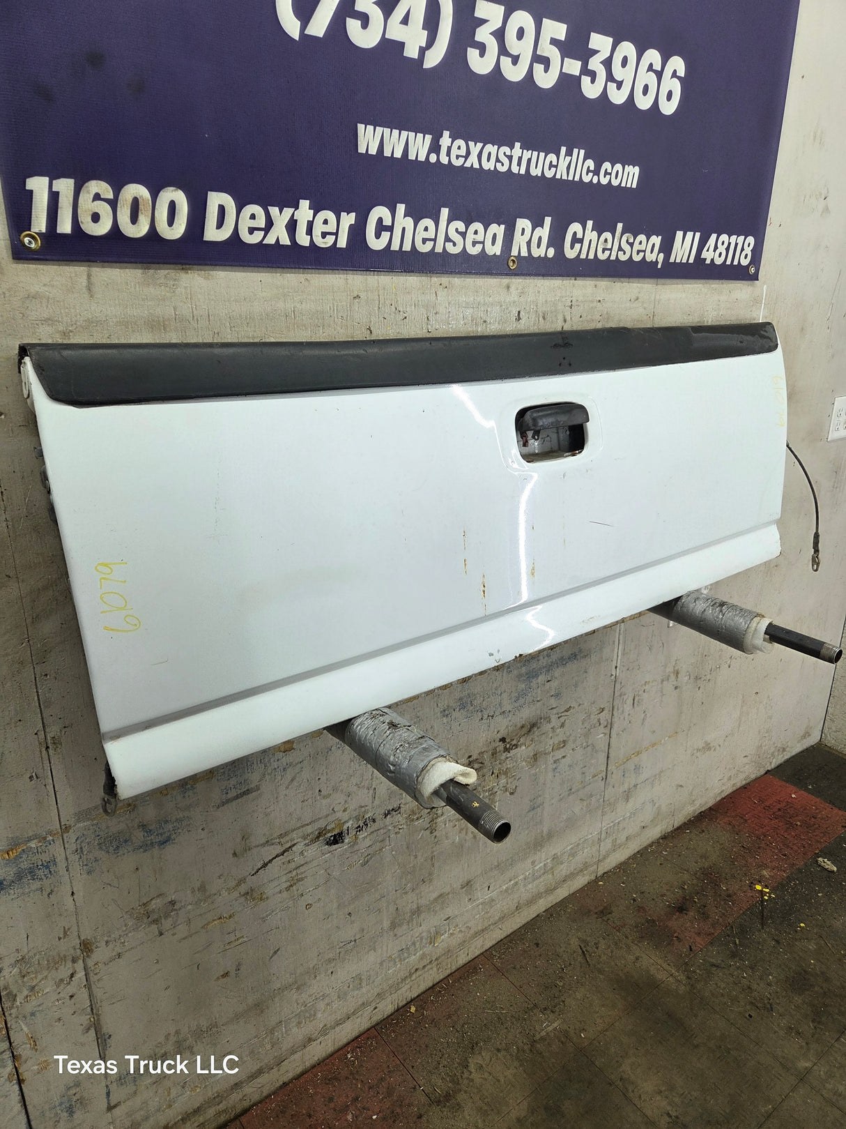 1999-2007 Chevrolet Silverado / GMC Sierra 1500 2500 3500 Tailgate