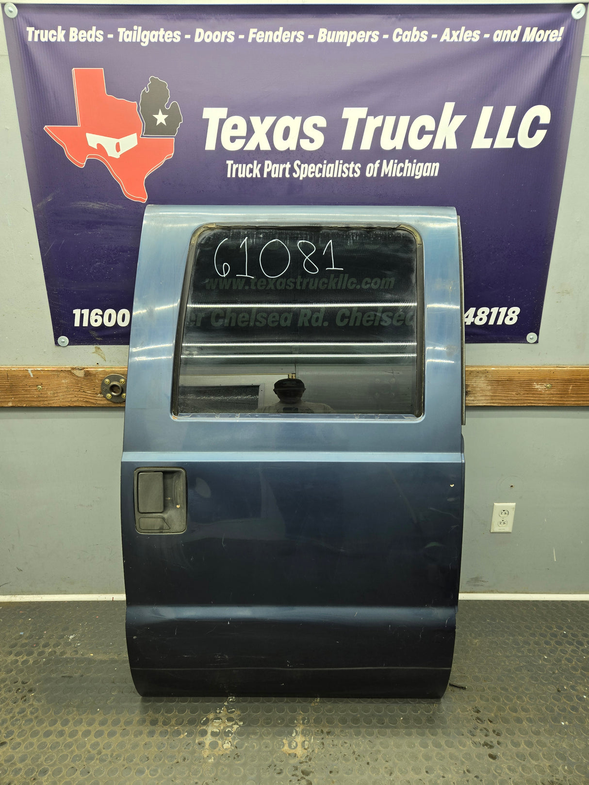 1999-2011 Ford Super Duty F250 F350 F450 F550 RH Crew Cab Passenger Side Rear Door (Copy)