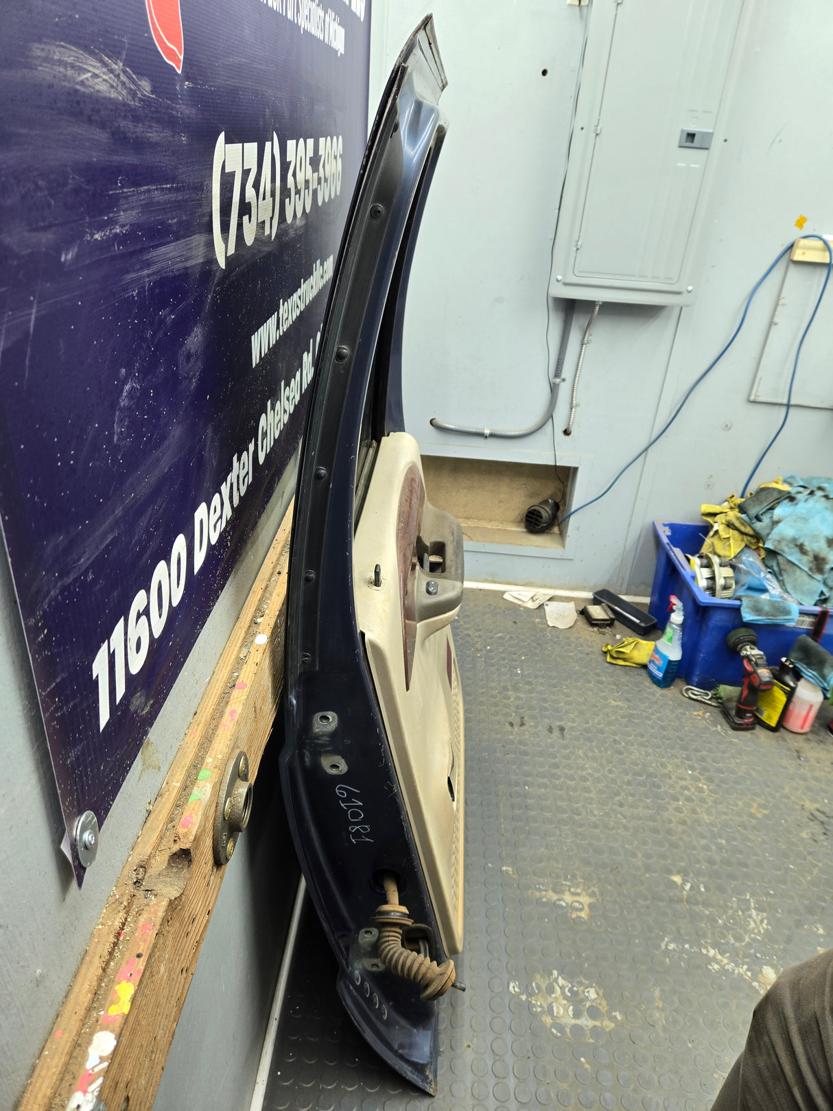 1999-2011 Ford Super Duty F250 F350 F450 F550 RH Crew Cab Passenger Side Rear Door (Copy)