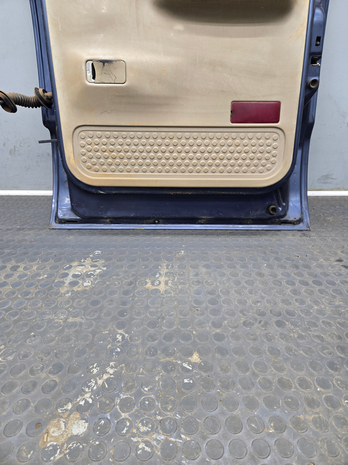 1999-2011 Ford Super Duty F250 F350 F450 F550 RH Crew Cab Passenger Side Rear Door (Copy)