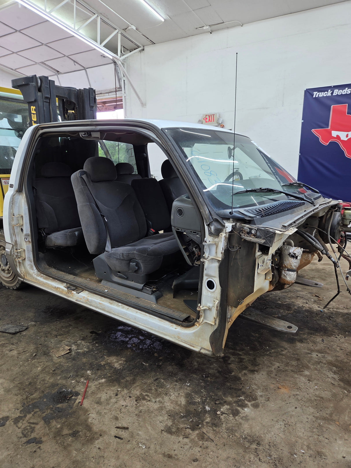 1999-2007 Chevrolet Silverado / GMC Sierra 1500 2500 HD 3500HD Extended Cab Body