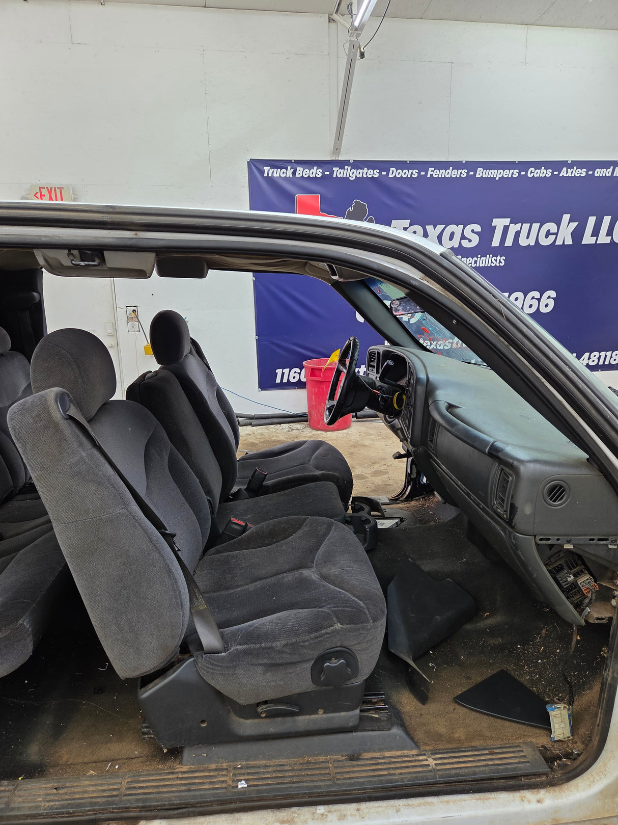 1999-2007 Chevrolet Silverado / GMC Sierra 1500 2500 HD 3500HD Extended Cab Body