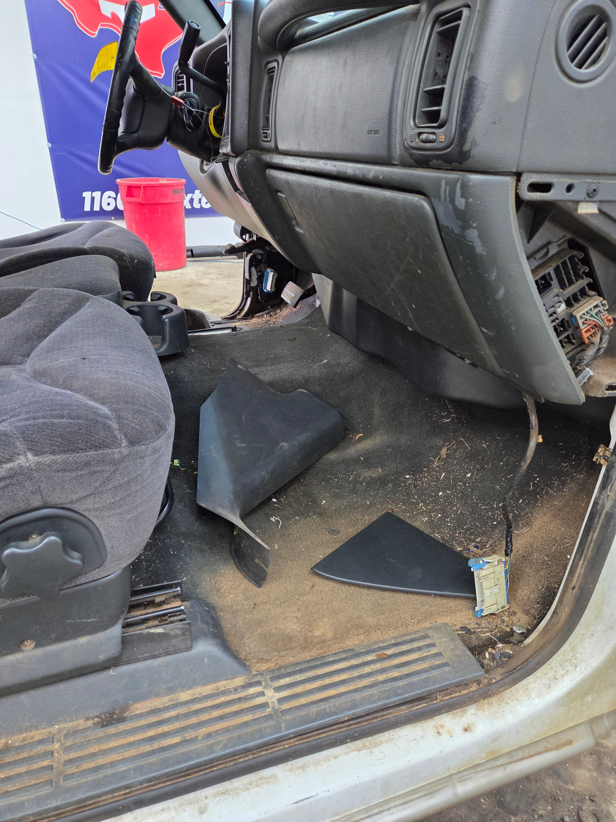 1999-2007 Chevrolet Silverado / GMC Sierra 1500 2500 HD 3500HD Extended Cab Body