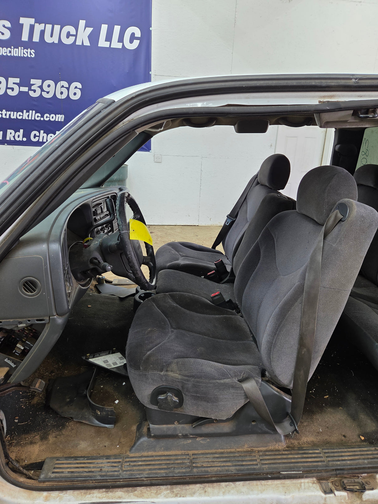 1999-2007 Chevrolet Silverado / GMC Sierra 1500 2500 HD 3500HD Extended Cab Body