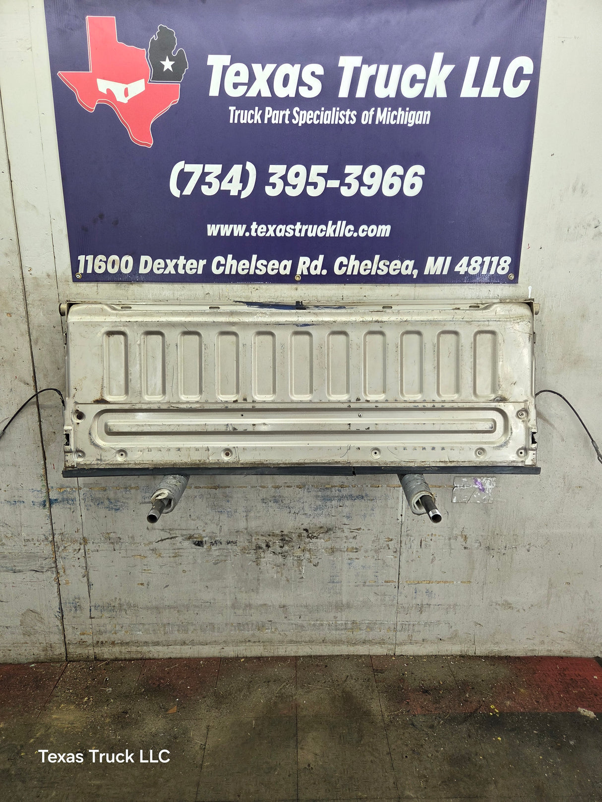 1997-2003 F150 / 1999-2007 Ford F250 F350 F450 F550 Super Duty Tailgate