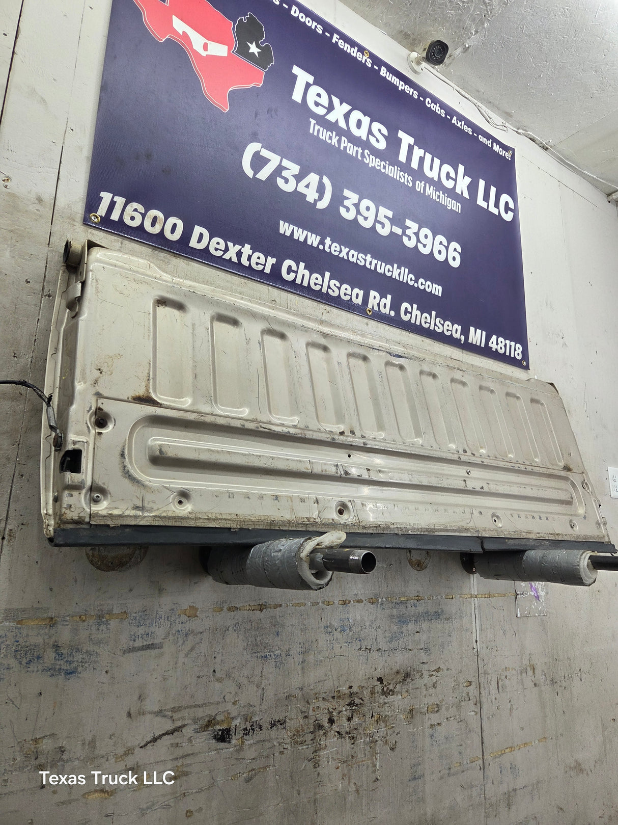 1997-2003 F150 / 1999-2007 Ford F250 F350 F450 F550 Super Duty Tailgate