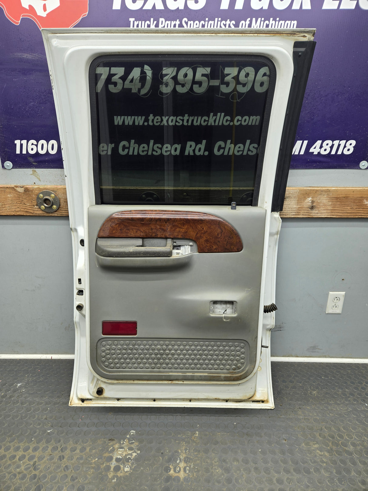 1999-2016 Ford Super Duty Driver Rear Door LH Crew Cab F250 F350 F450 F550