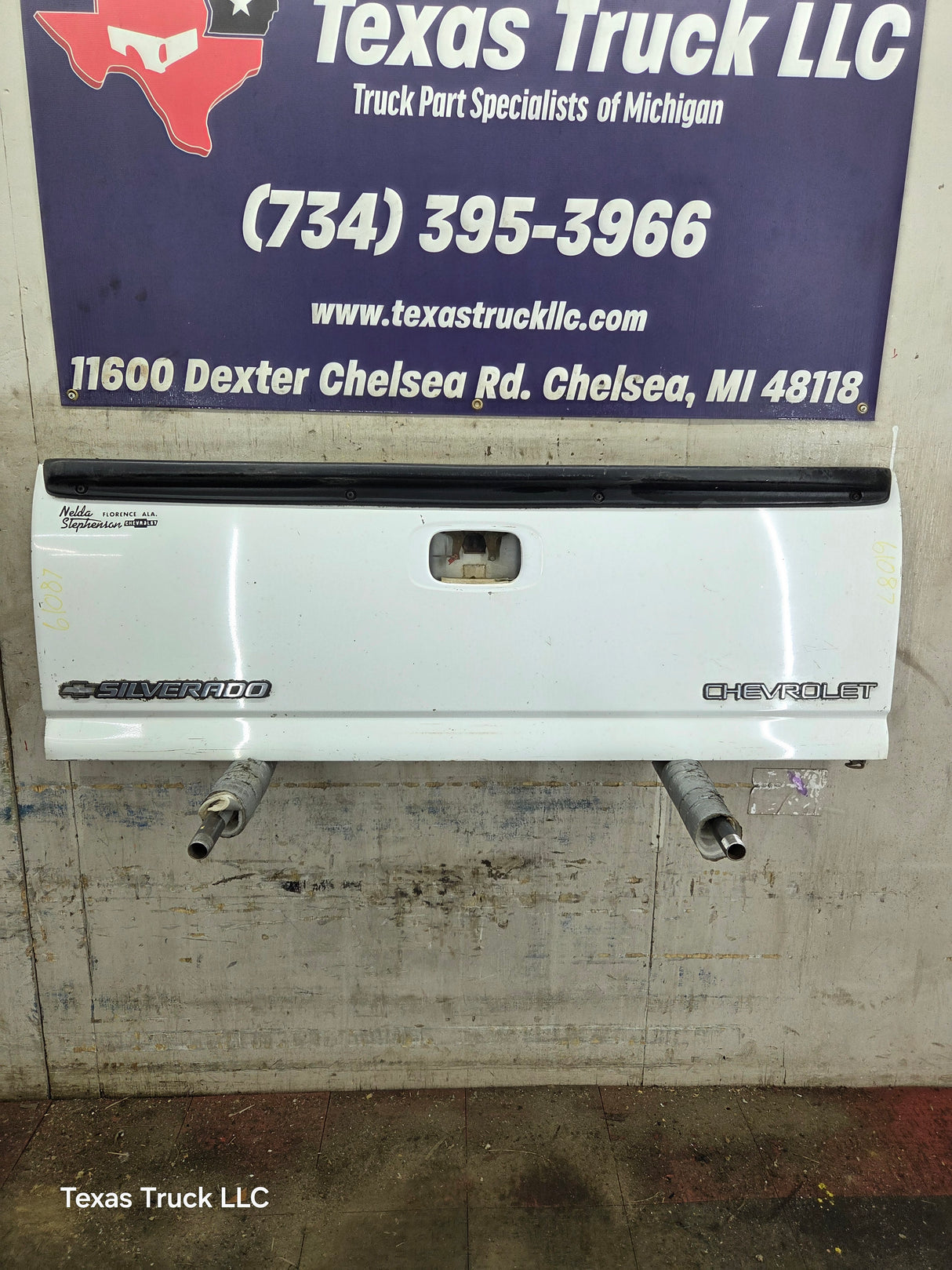 1999-2007 Chevrolet Silverado / GMC Sierra 1500 2500 3500 Tailgate