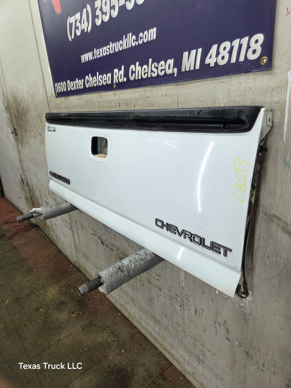 1999-2007 Chevrolet Silverado / GMC Sierra 1500 2500 3500 Tailgate