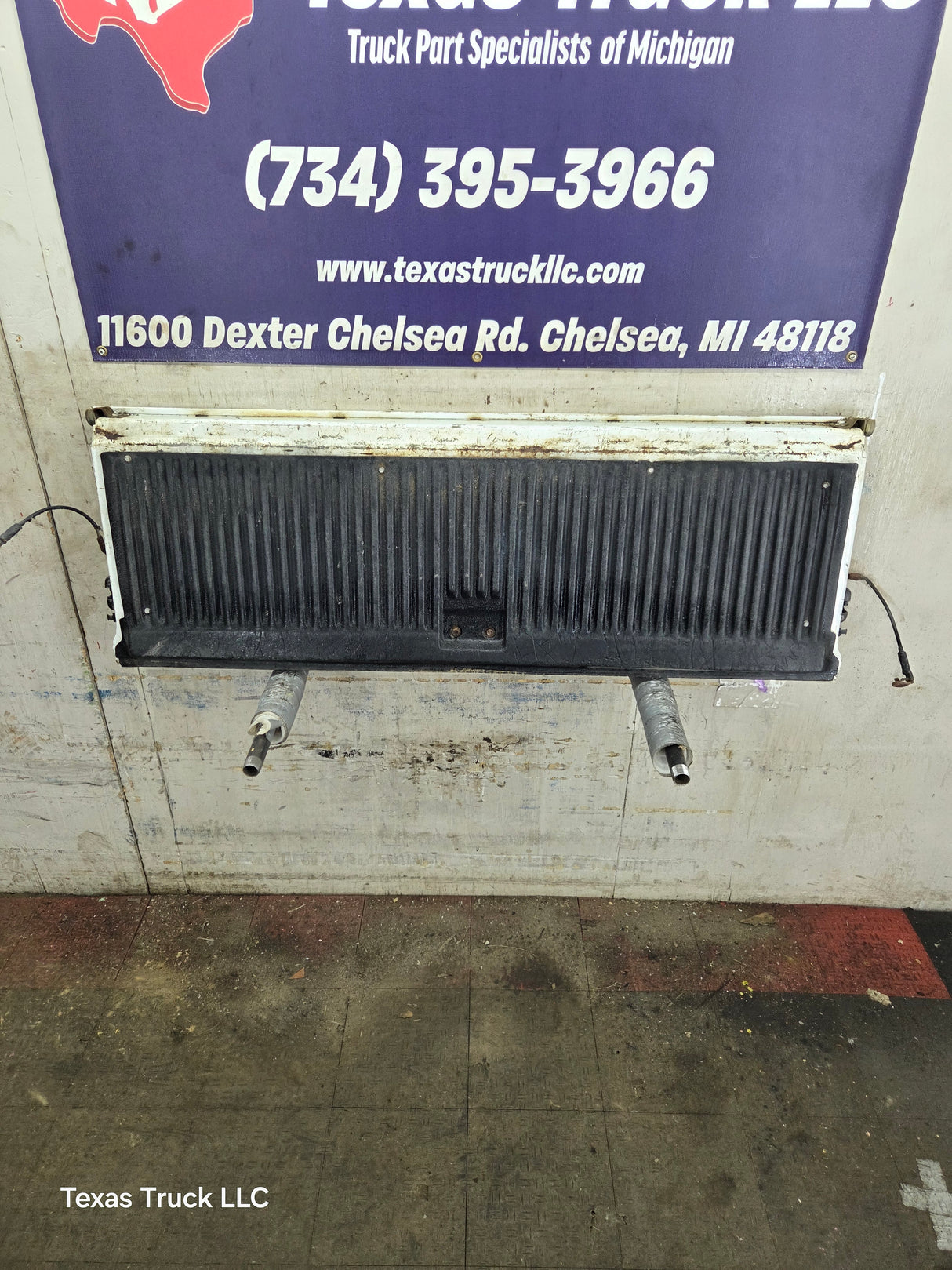 1999-2007 Chevrolet Silverado / GMC Sierra 1500 2500 3500 Tailgate