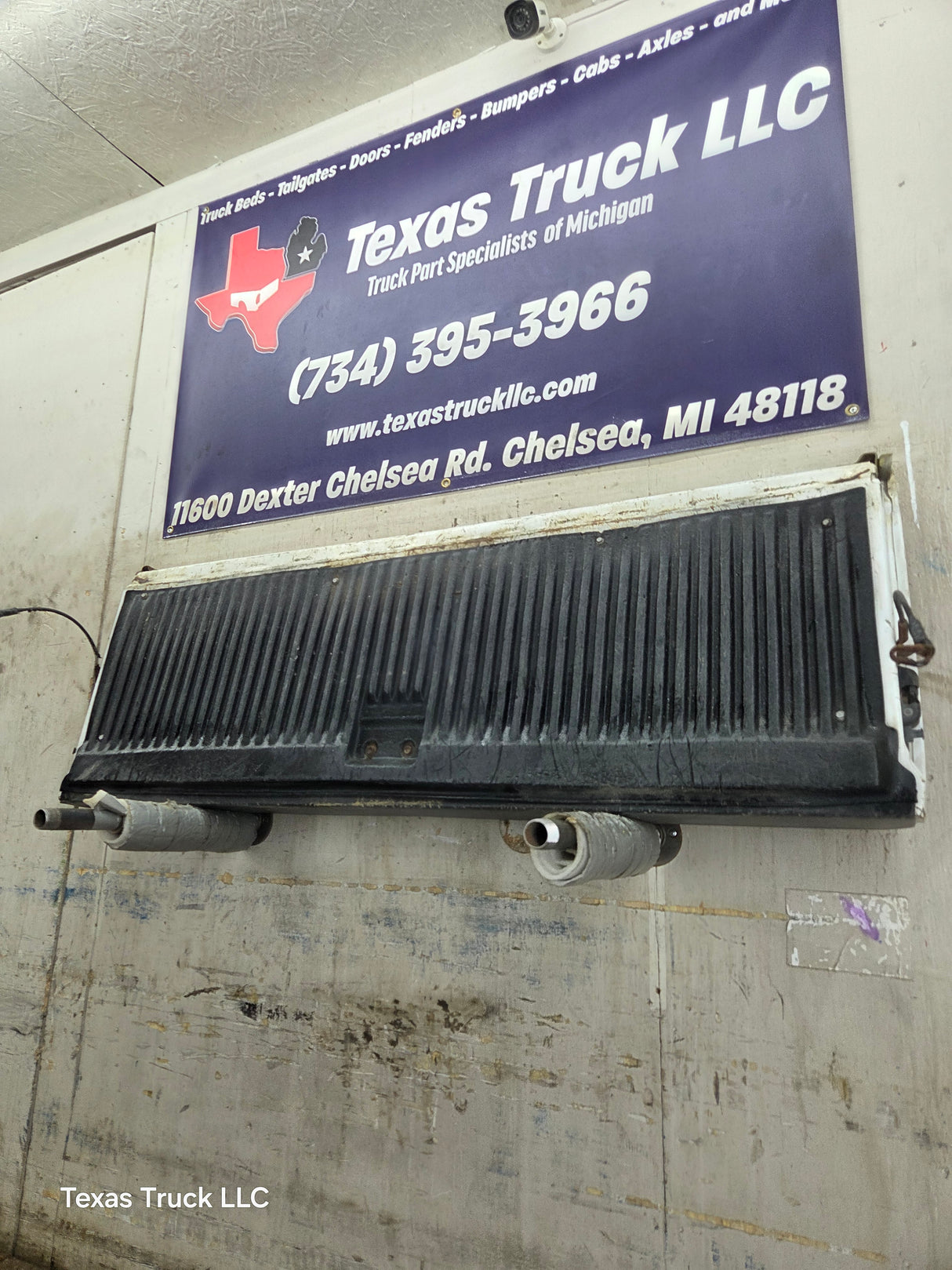 1999-2007 Chevrolet Silverado / GMC Sierra 1500 2500 3500 Tailgate