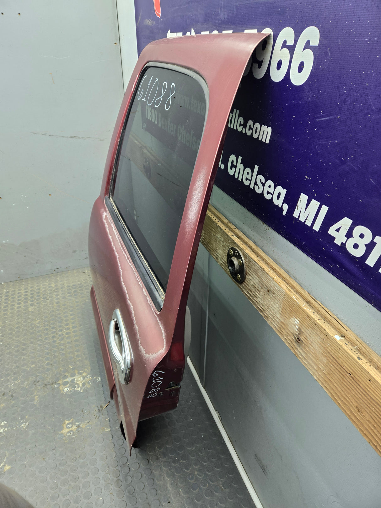 2001-2006 Chevrolet Tahoe / GMC Yukon 1500 2500HD Rear Driver Side Rear Door LH
