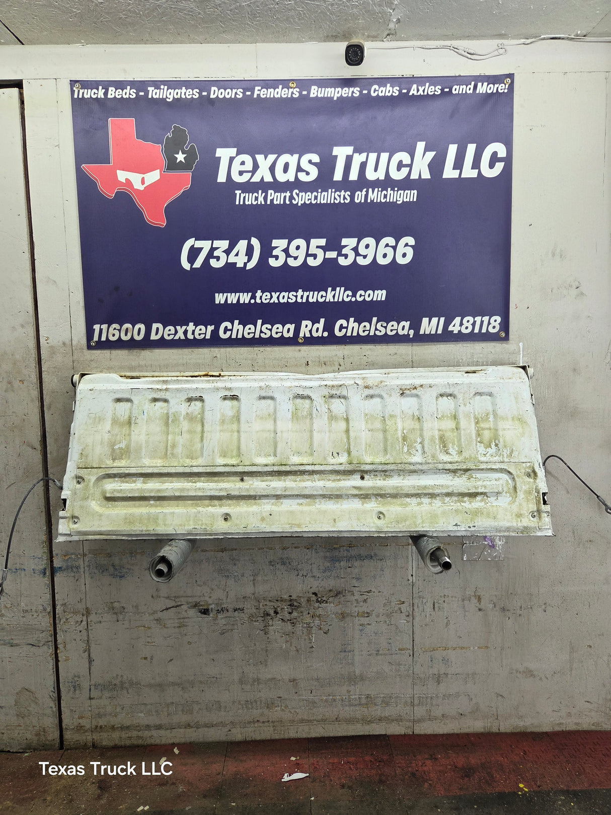 1997-2003 F150 / 1999-2007 Ford F250 F350 F450 F550 Super Duty Tailgate