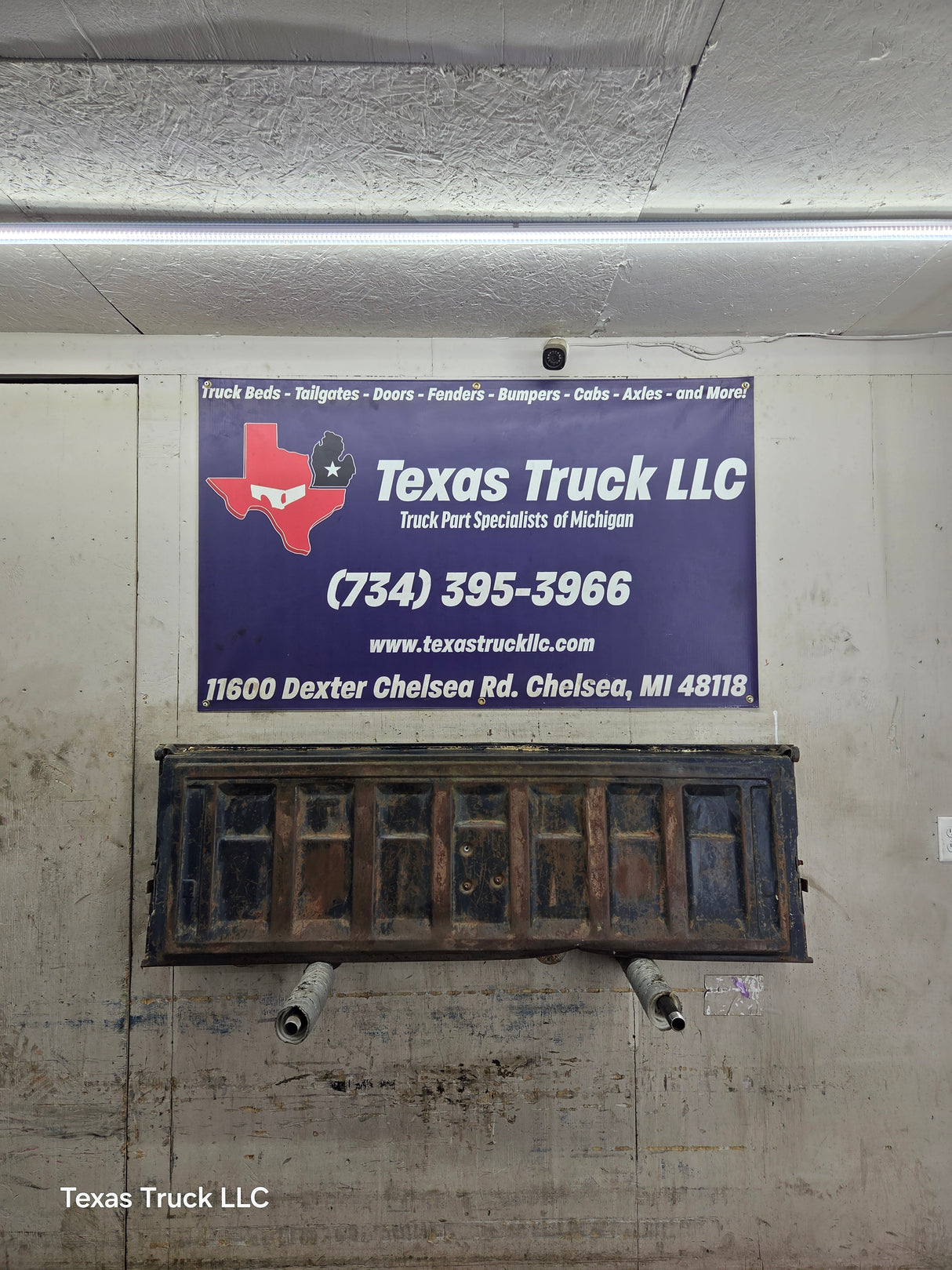 1973-1987 Chevrolet / GMC Square Body Tailgate C10 C15 C20 C25 C35 K10 K15 K20 K25 K35