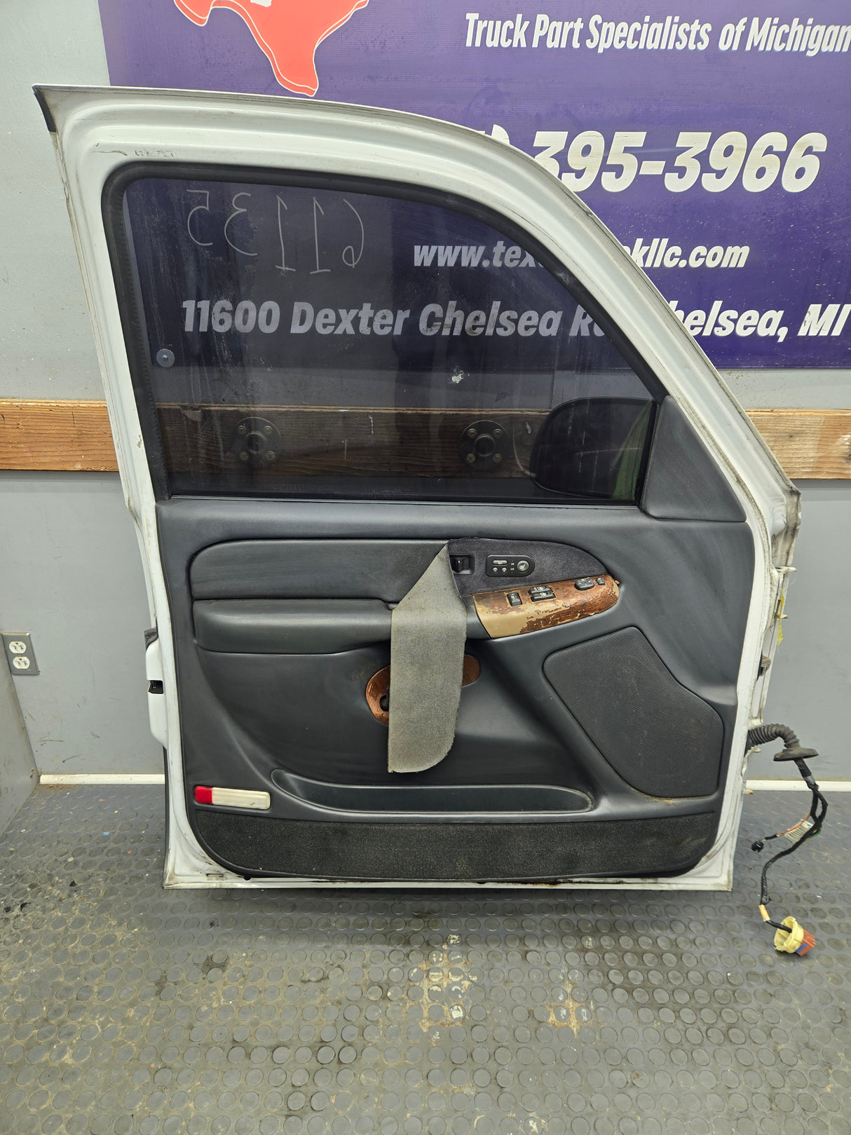 1999-2006 Chevrolet Silverado / GMC Sierra 1500 2500 3500 HD Driver Side Front Door LH - Grey