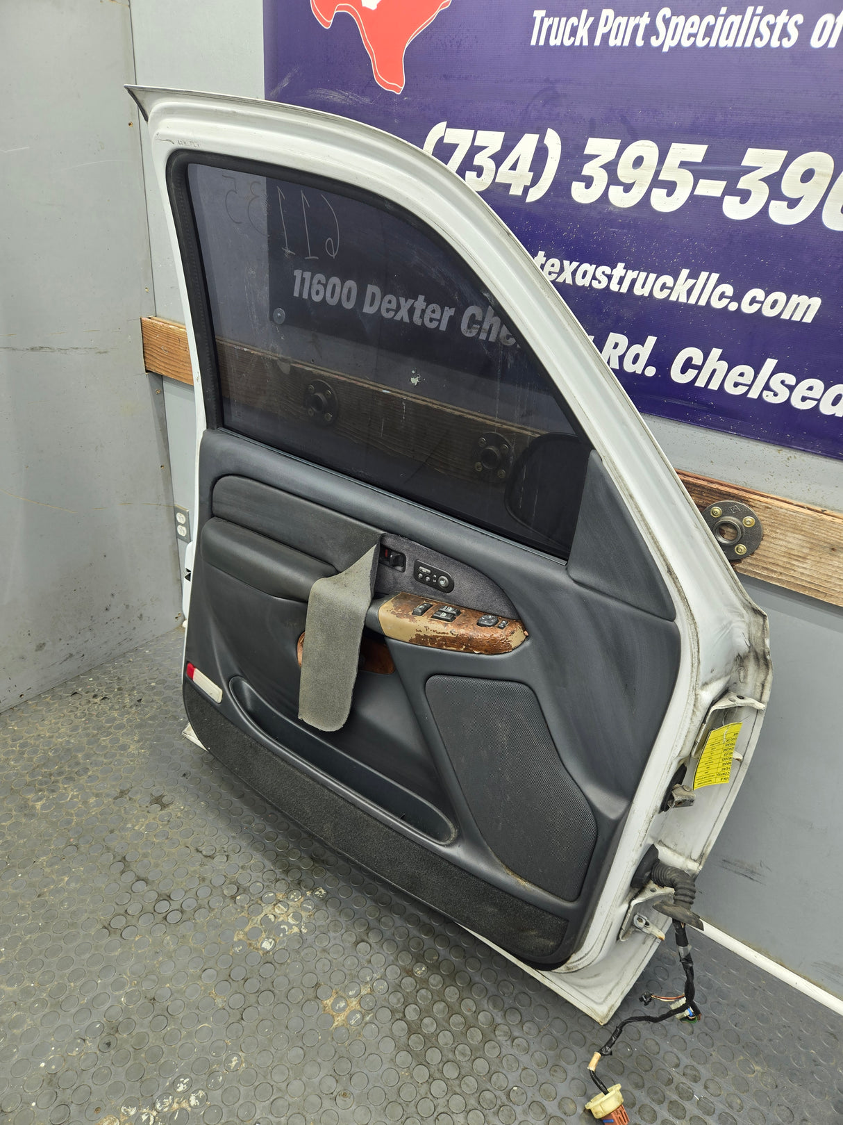 1999-2006 Chevrolet Silverado / GMC Sierra 1500 2500 3500 HD Driver Side Front Door LH - Grey