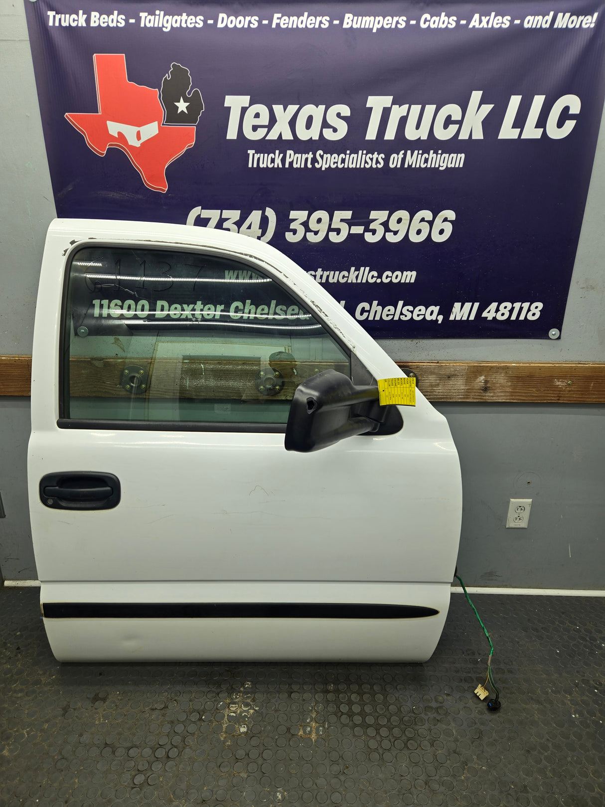 1999-2006 Chevrolet Silverado / GMC Sierra 1500 2500 3500 HD Front Passenger side Door RH