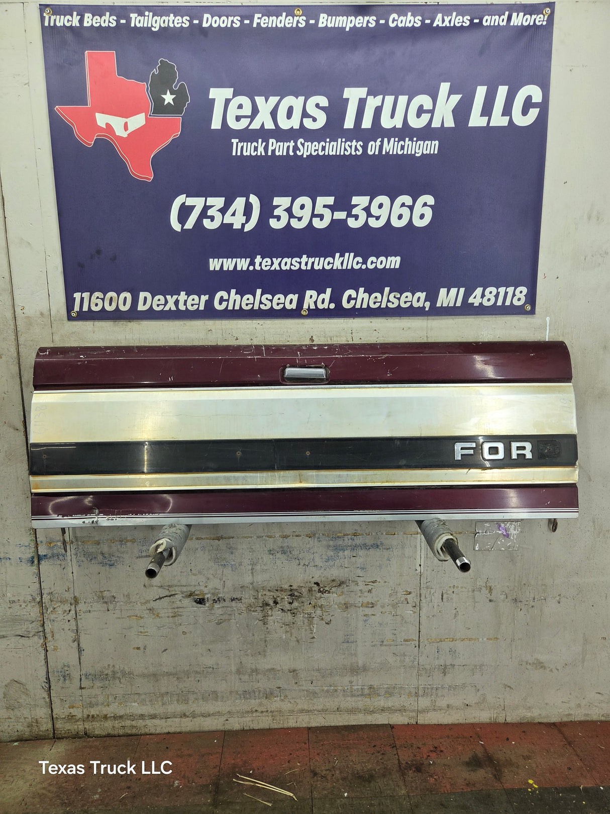 1980-1986 Bullnose / Bricknose / OBS Ford F100 F150 F250 F350 Tailgate