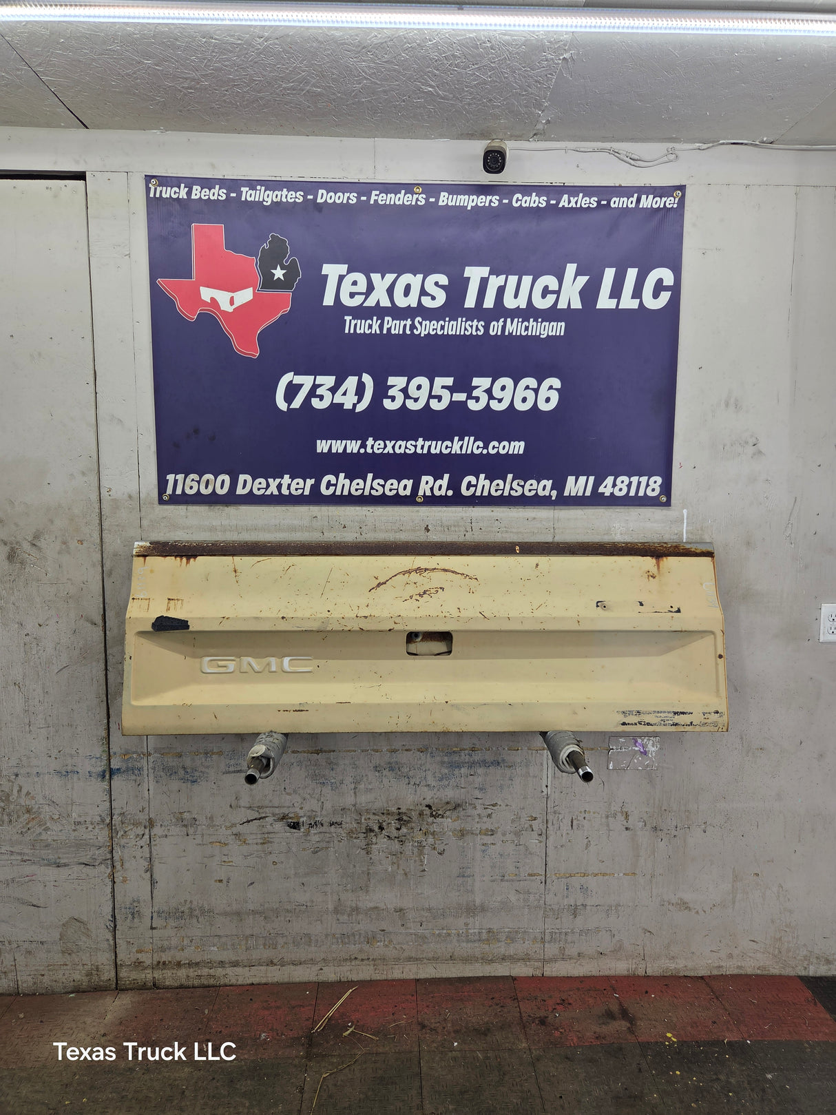 1973-1987 Chevrolet / GMC Square Body Tailgate C10 C15 C20 C25 C35 K10 K15 K20 K25 K35