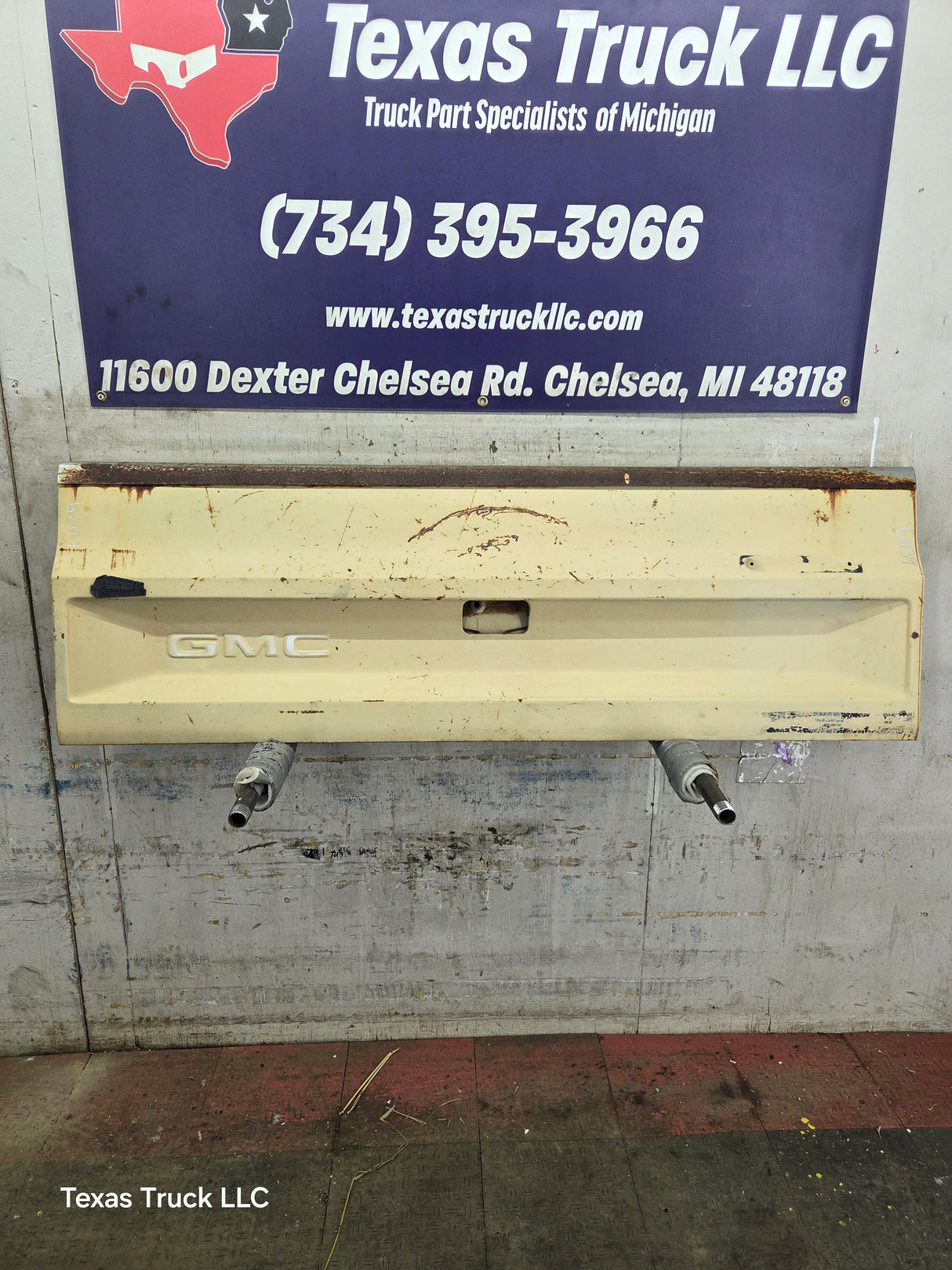 1973-1987 Chevrolet / GMC Square Body Tailgate C10 C15 C20 C25 C35 K10 K15 K20 K25 K35