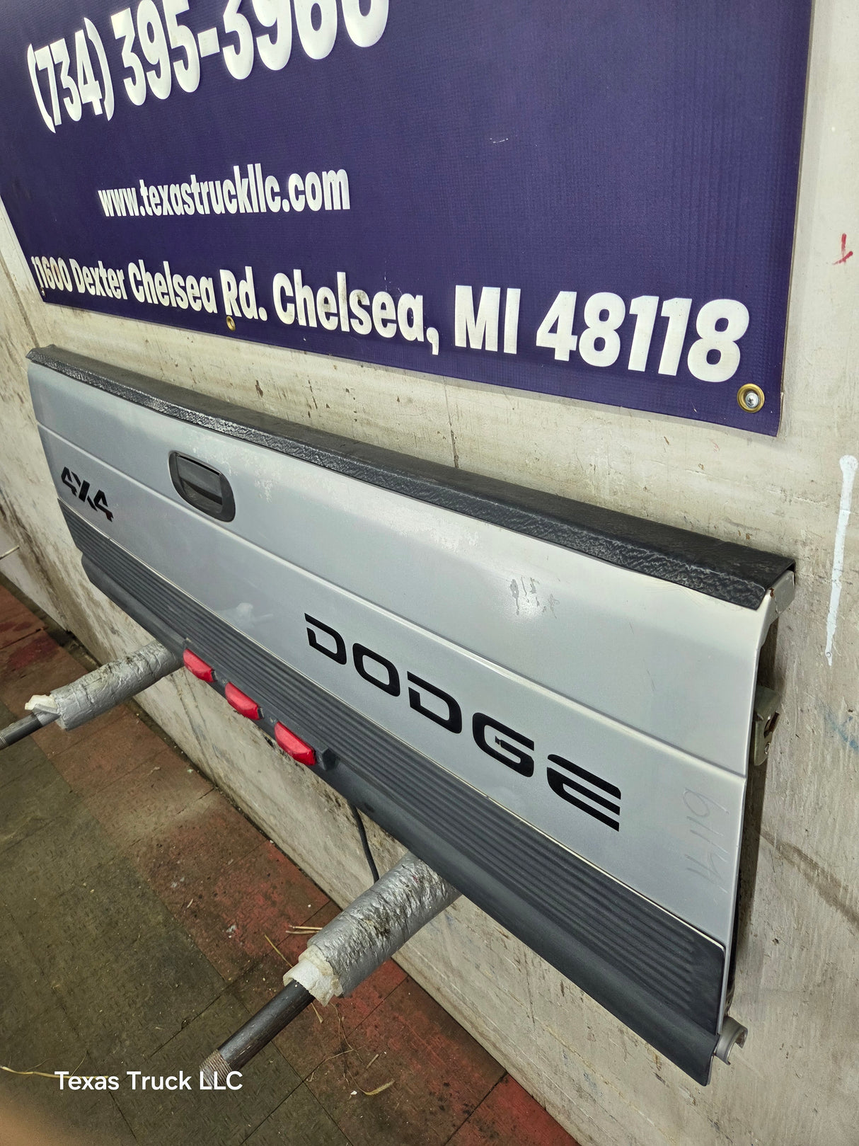 1994-2002 Dodge Ram 1500 2500 3500 2nd Gen Dually Truck Tailgate