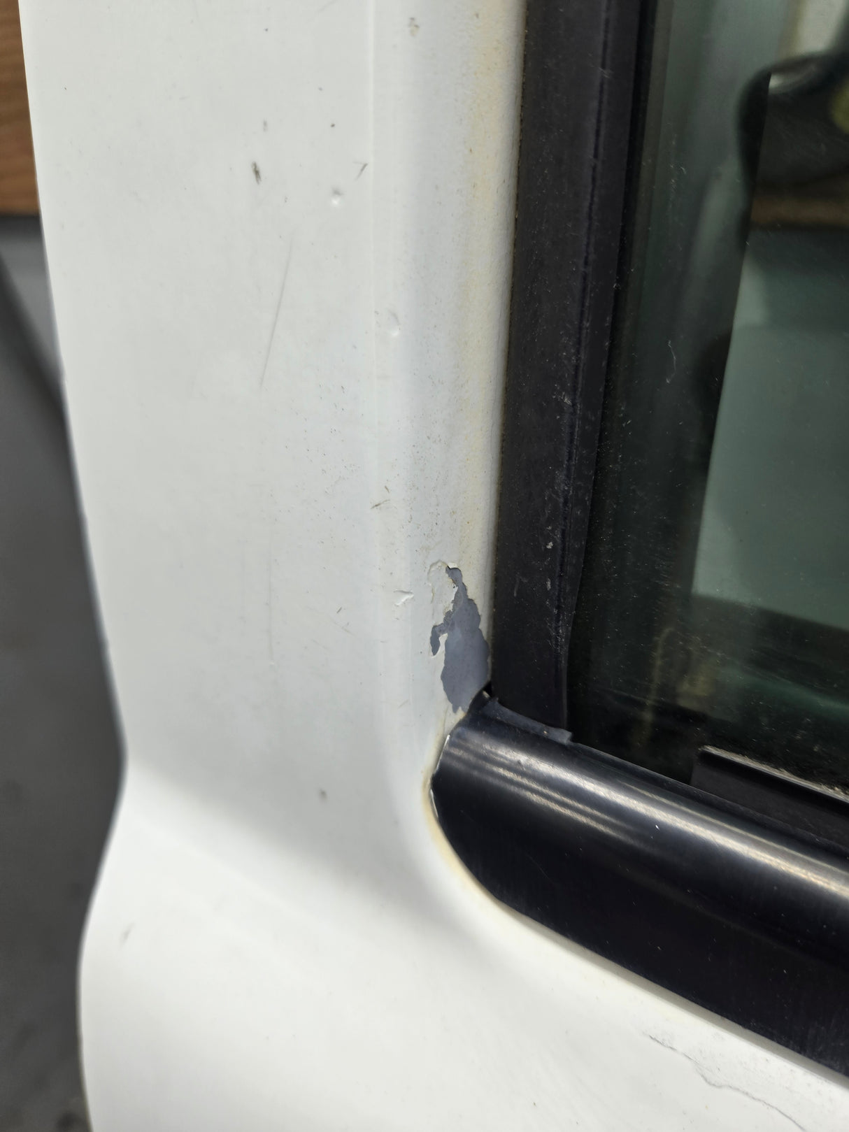 1999-2006 Chevrolet Silverado / GMC Sierra 1500 2500 3500 HD Front Passenger side Door RH