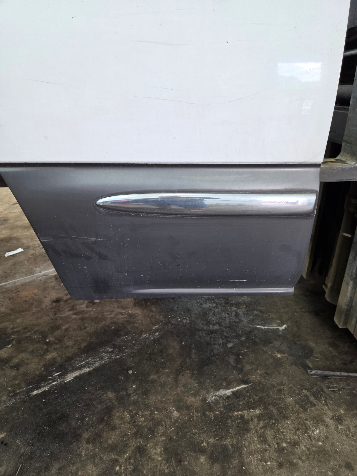 1999-2007 Chevrolet Silverado / GMC Sierra 1500 2500HD 3500HD 6' 6" Short Truck Bed