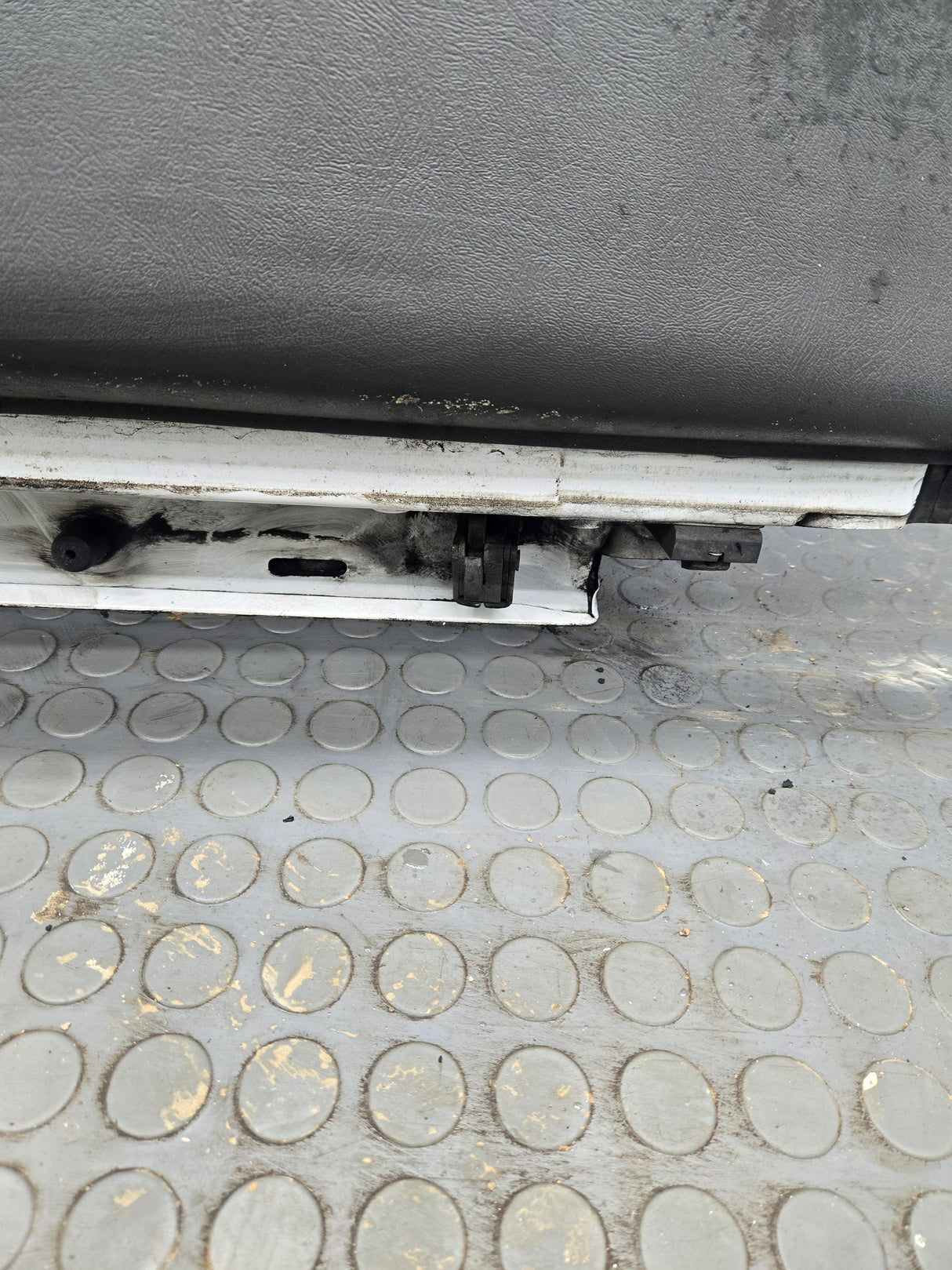1999-2006 Chevrolet Silverado / GMC Sierra 1500 2500 3500 HD Rear Driver Side Extended Cab Rear Door