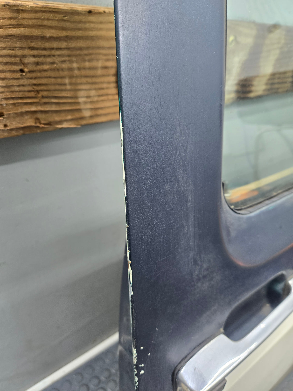 1987-1997 Ford F Series F250 F350 F450 F550 Passenger Side Front Door RH